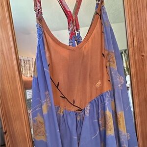 Silk free falling tank